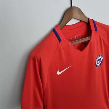 16-17 Chile home