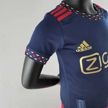 22-23 Ajax uittenue voor kinderen