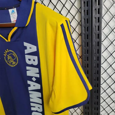 00-01 Ajax away