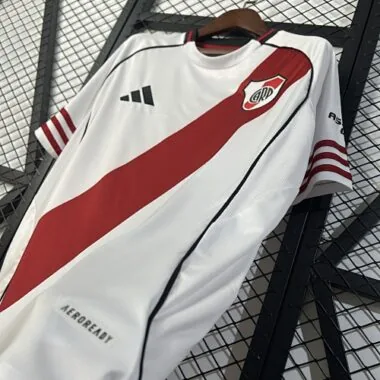 25-26 River Plate thuisshirt S-4XL, goedkope voetbalshirts groothandel Yupoo