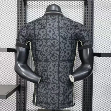 2025/26 Player Liverpool Black Gold Special Edition Kit