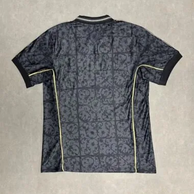 25-26 Liverpool Black Gold Special Edition Kit Cheap Football Jersey Wholesale Yupoo