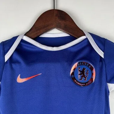 23–24 Chelsea Baby-Heimtrikot, Größe 9–12, bestes Fußballtrikot