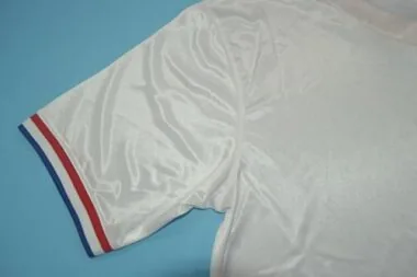 82-83 Chelsea away white