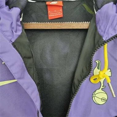 2021/22 Tottenham Hotspur purple-black windbreaker