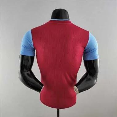 22-23 Aston Villa home player version