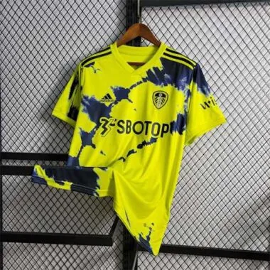 22-23 Leeds United away
