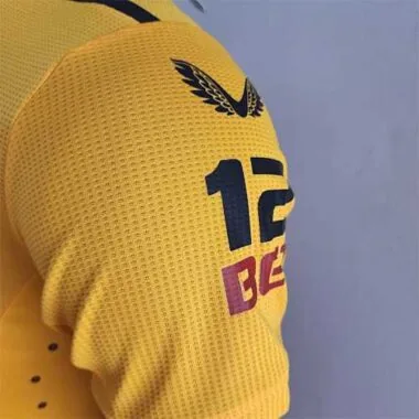 22-23 Wolverhampton Wanderers, versión para jugadores locales