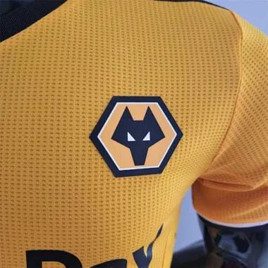 22-23 Wolverhampton Wanderers, versión para jugadores locales