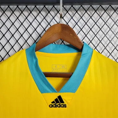 23-24 Bayern yellow