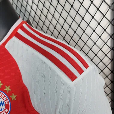 Versão para jogadores do Bayern, vermelha, 23-24