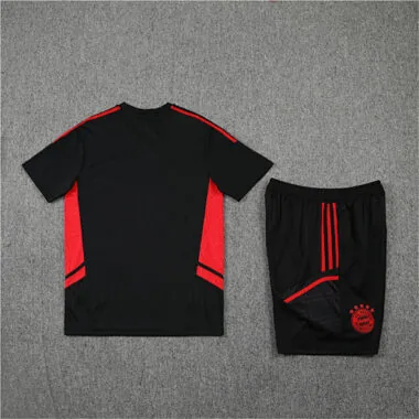 22-23 Bayern Training Kit Black