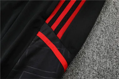 22-23 Bayern Training Kit Black