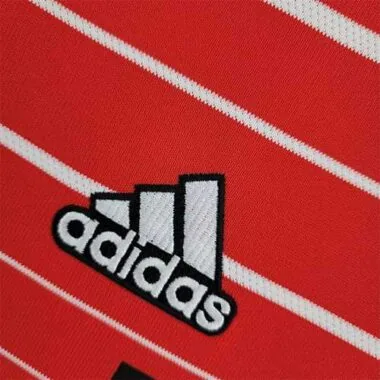22-23 Bayern home 7