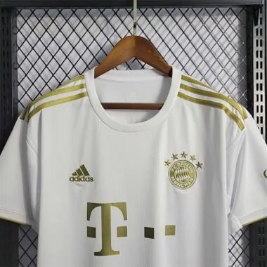 22-23 Bayern away