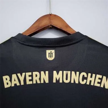 21-22 Bayern Munich away