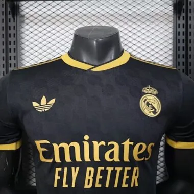 25-26 Player Real Madrid Black Gold Special Edition Kit Cheap Football Jersey Wholesale Yupoo