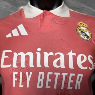Real Madrid – Rosa Polohemd in den Größen 25–26, Sonderedition – Günstige Fußballtrikots im Großhandel bei Yupoo