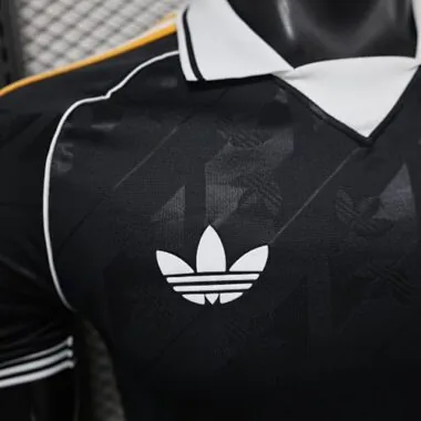 25-26 Player Real Madrid Retro Style Special Edition Kit S-3XL Cheap Football Jersey Wholesale Yupoo