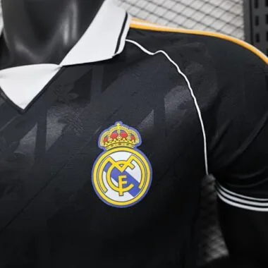 25-26 Player Real Madrid Retro Style Special Edition Kit S-3XL Cheap Football Jersey Wholesale Yupoo