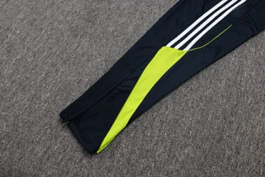 25-26 Real Madrid-trainingskleding, trainingspakken, sweatshirts, goedkope shirts, groothandel Yupoo