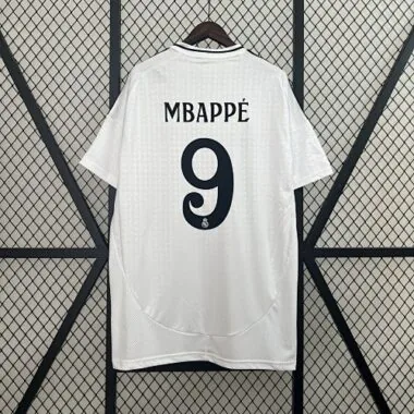 Thuis Tenue van Real Madrid uit 24-25 met allerlei emblemen