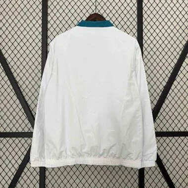 Chaqueta tipo gabardina reversible del Real Madrid 23-24, blanca y azul, con dos caras