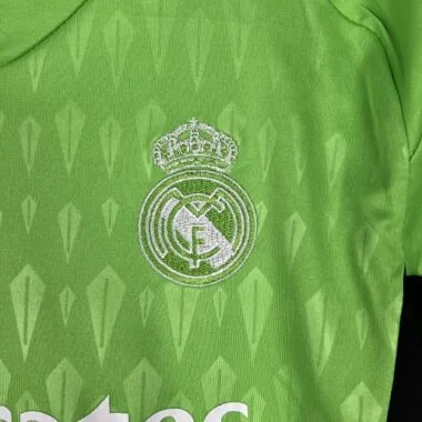 23-24 Kids Goalkeeper Real Madrid Green Size 16-28