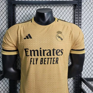23-24 Real Madrid, versão com camisola amarela