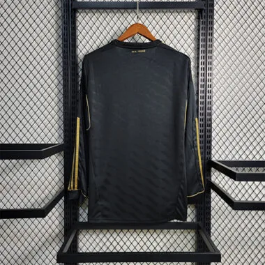 11-12 Real Madrid, maglia da trasferta nera a maniche lunghe