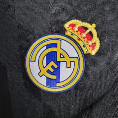 11-12 Real Madrid, maglia da trasferta nera a maniche lunghe