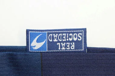 Equipación retro de la Real Sociedad (98-00), local, tallas S-2XL. Camisetas de fútbol baratas al por mayor en Yupoo