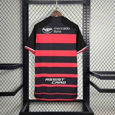 Camiseta local del Flamengo de la temporada 24-25 con todos los patrocinadores