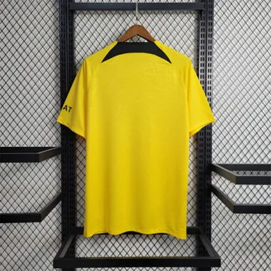 23-24 Equipamento de treino amarelo do PSG