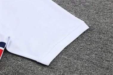 Polo Jordan PSG branco com vermelho