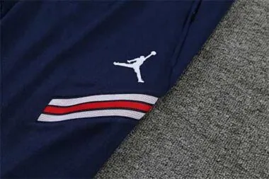Polo Jordan PSG branco com vermelho