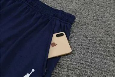 Polo Jordan PSG branco com vermelho
