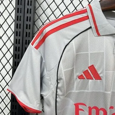 25-26 Lyon: tercera equipación de visitante. Camiseta de fútbol barata al por mayor en Yupoo