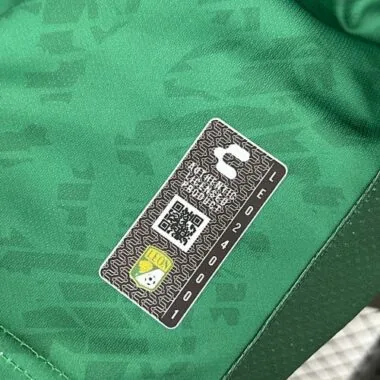 25-26 León Thuis S-XXL