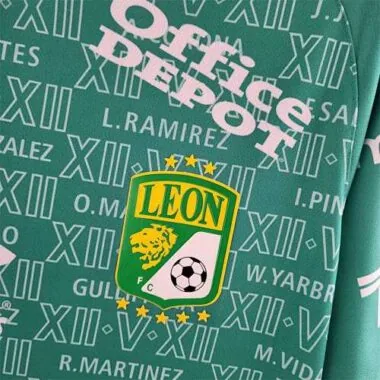 22-23 Leon home