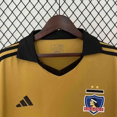 Maillot alternatif n° 24-25 du Colo Colo