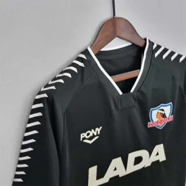 92 Colo-Colo away