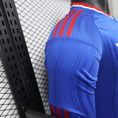 Equipamento de manga comprida do Manchester United para jogos fora de casa, com os números 26 e 27, tamanhos S a 3XL – Camisolas de futebol baratas, venda por grosso na Yupoo