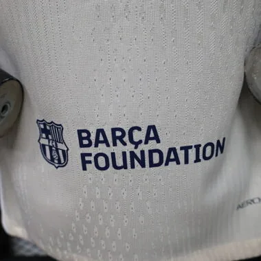 Equipamento de quarto jogo fora de casa do Barcelona, n.º 26-27 – Camisola de futebol barata, venda por grosso na Yupoo