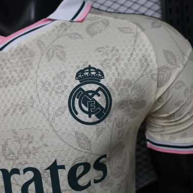 26-27 Speler Real Madrid Special Edition-tenue Goedkoop voetbalshirt Groothandel Yupoo