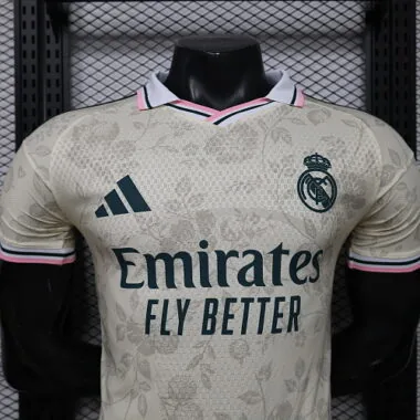 26-27 Speler Real Madrid Special Edition-tenue Goedkoop voetbalshirt Groothandel Yupoo