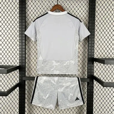2026/27 Arsenal Kids Goalkeeper Kit album photo 3