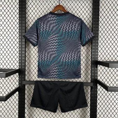 2026/27 Chelsea Kids Goalkeeper Kits album photo 3