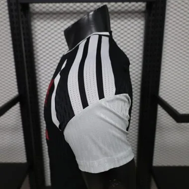 2026/27 Player Liverpool kit d’entraînement maillot de football photo de l'album 4