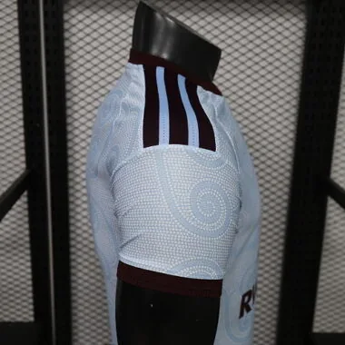 Equipación local del Aston Villa para los jugadores 26 y 27. Camiseta de fútbol barata al por mayor en Yupoo